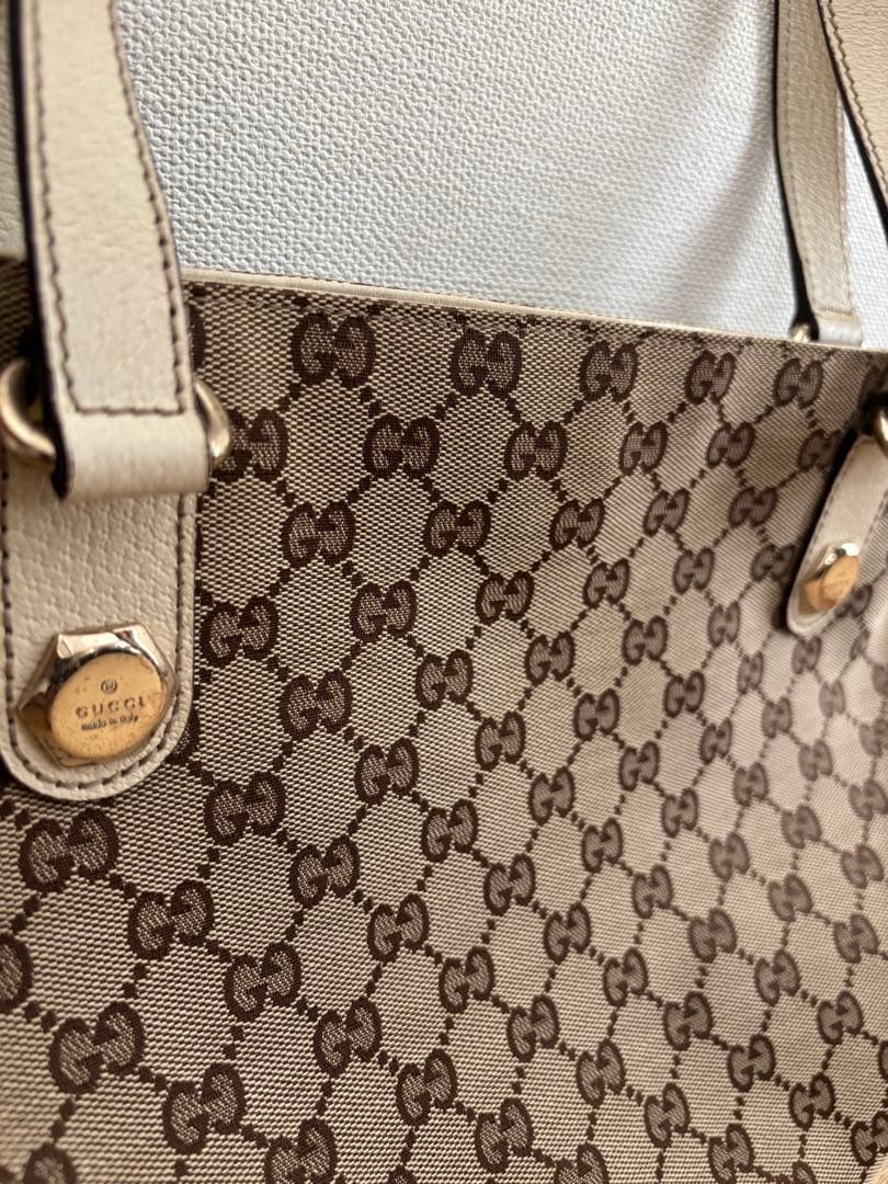GUCCI ベージュ GGパターン ハンドバッグ