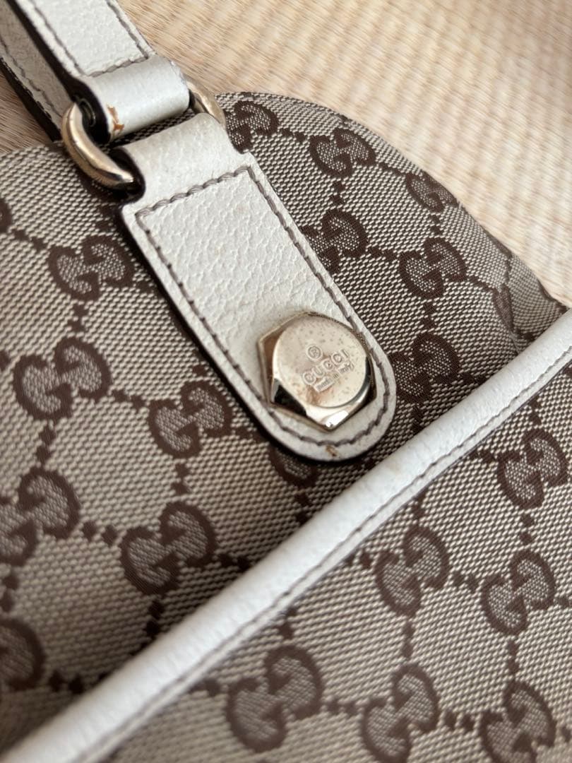 GUCCI ベージュ GGパターン ハンドバッグ