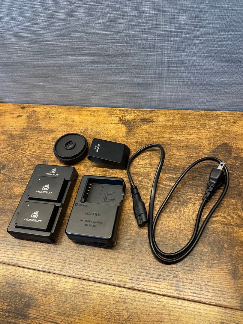 Fujifilm X-T3 ミラーレスカメラ 本体と付属品