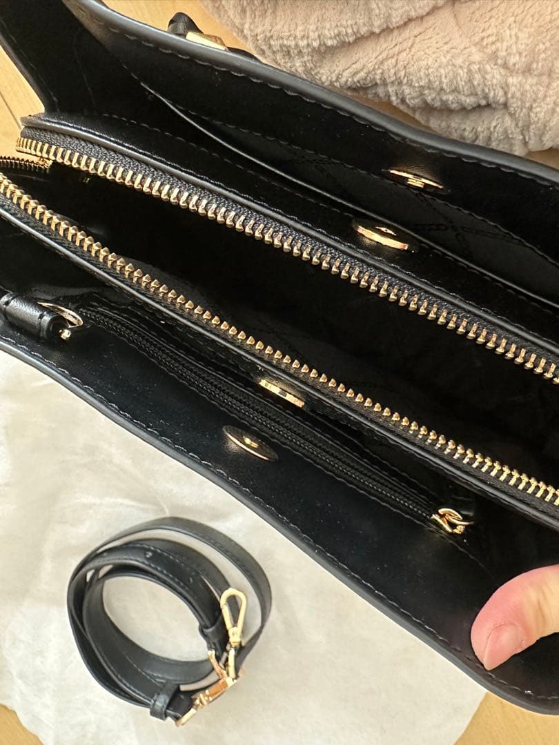 MICHAEL KORS ブラック ハンドバッグ