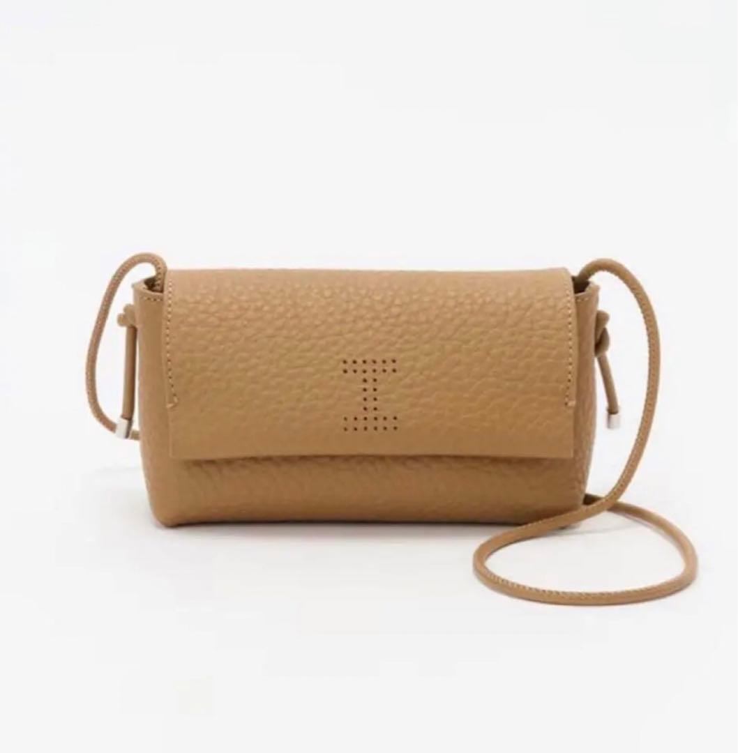 IACUCCI アルブメ ALCE キャメル