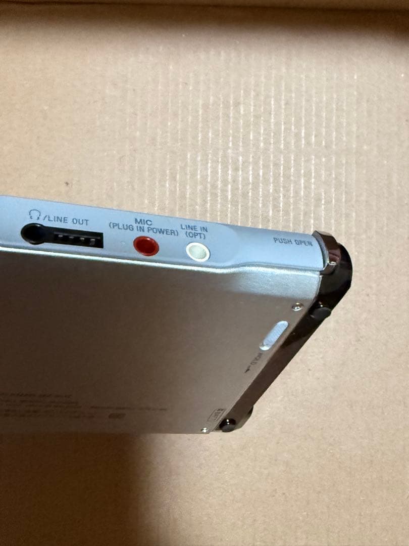 SONY MZ-RH1 ポータブルMDプレーヤー（ジャンク品）