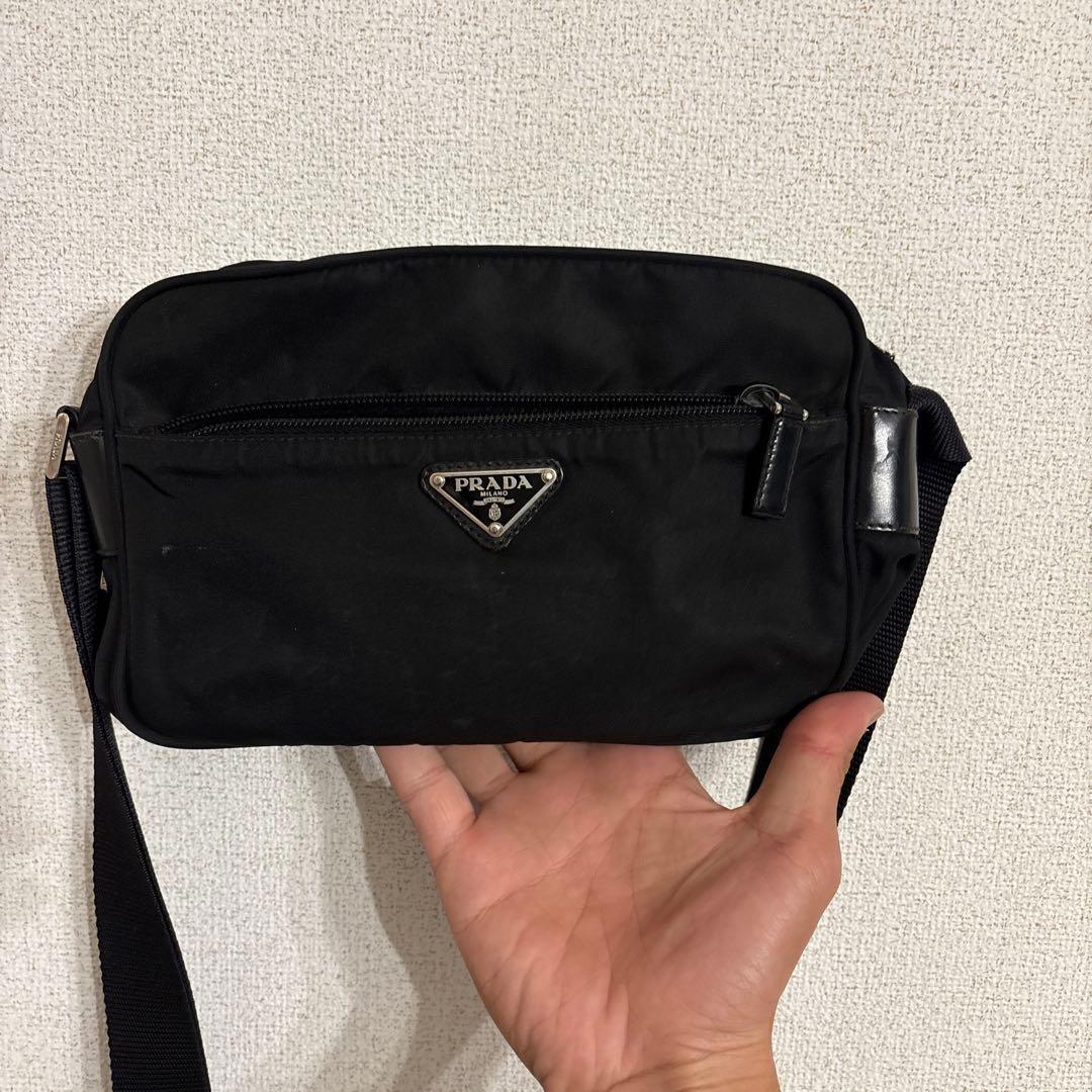 PRADA ブラックショルダーバッグ