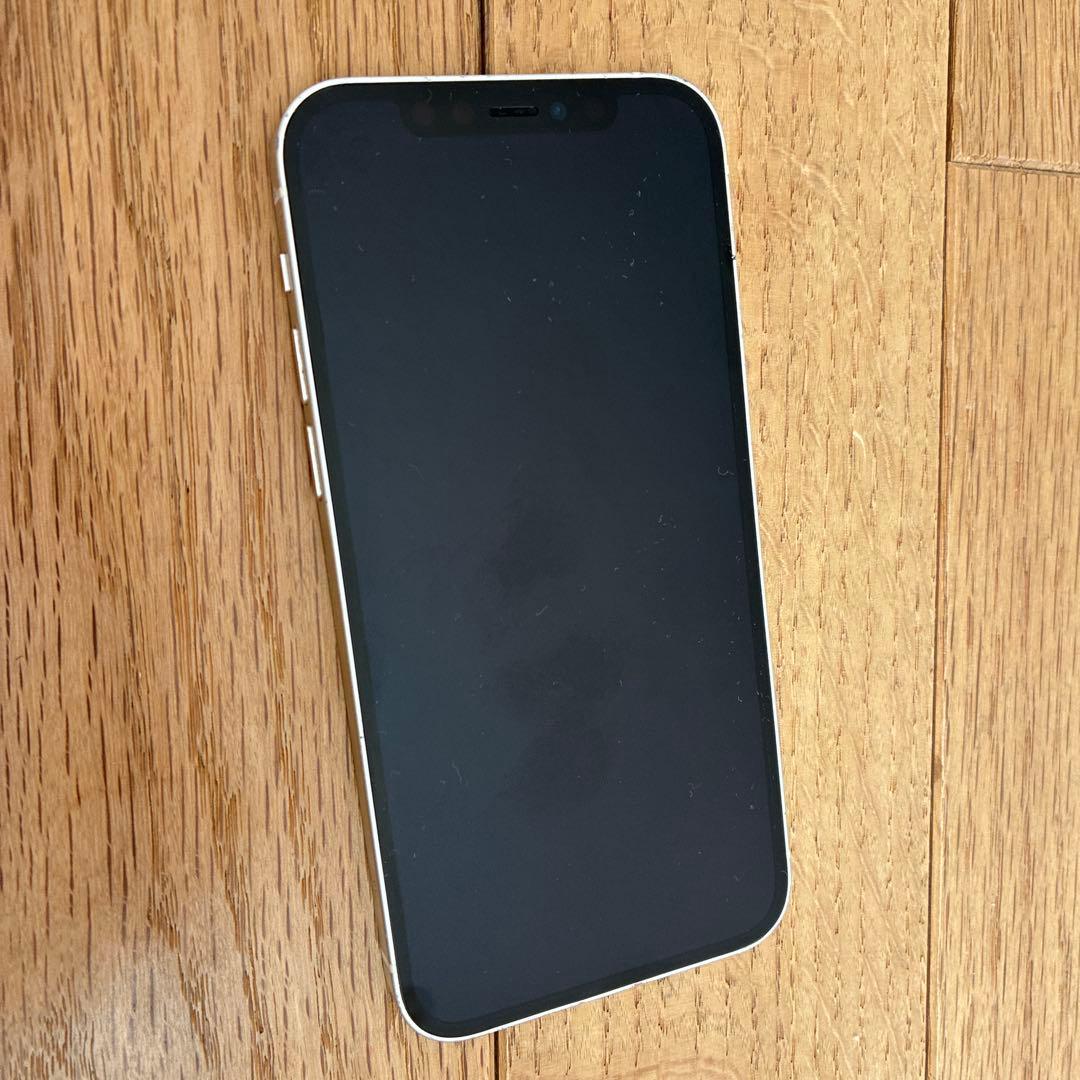 N*K様 Apple iPhone 12 ホワイト 本体　バッテリー79% 25