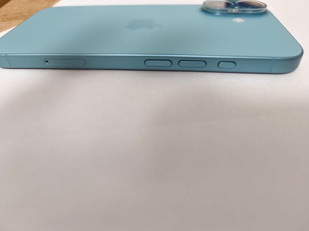 【極美品】iPhone 16 256GB ティール SIMフリー