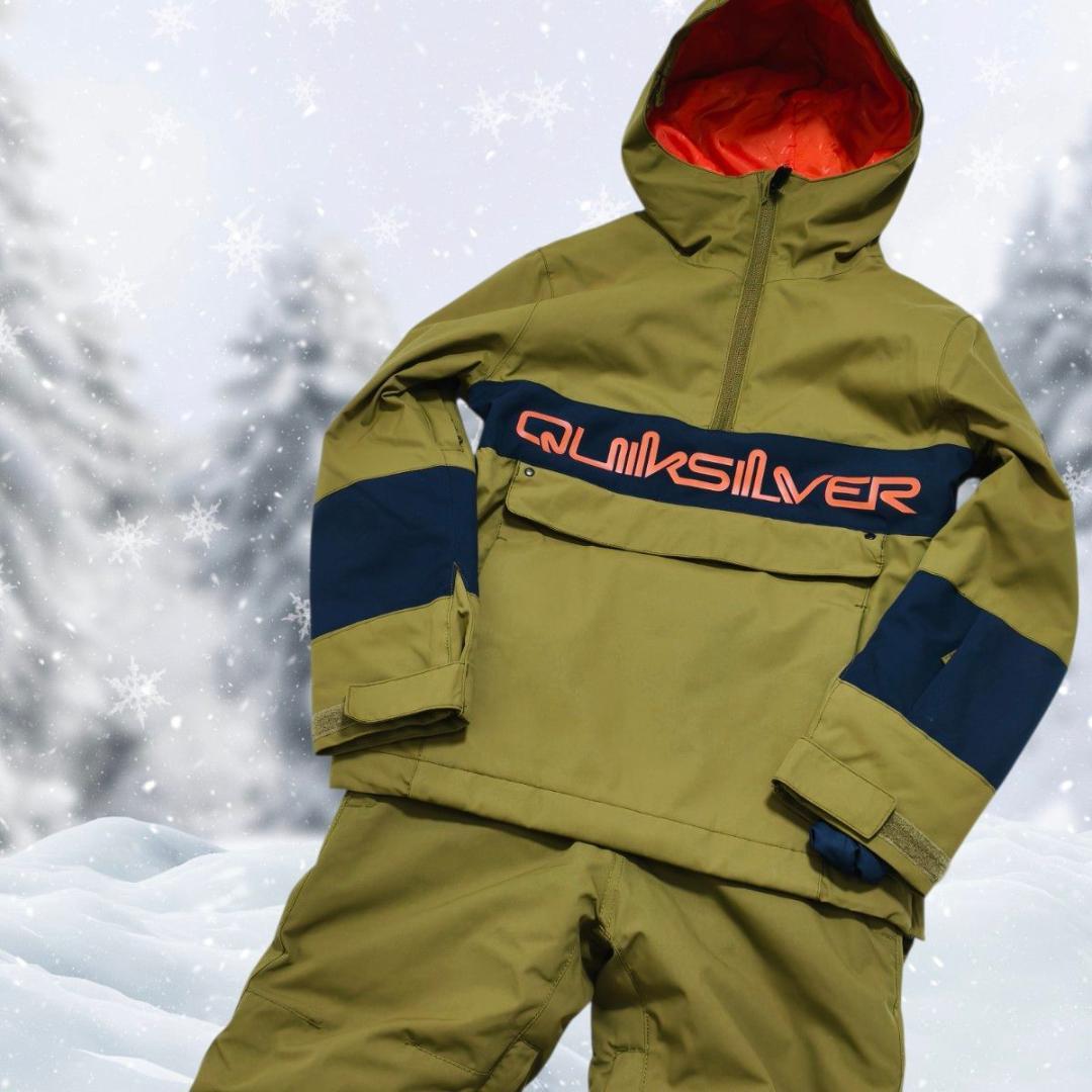 【最終値下】未使用級 QUIKSILVER スノボウェア 上下セット 130