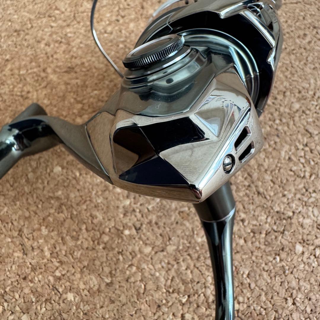 【2回試投のみ極美品】22ステラ 4000MHG ベール対策済製品