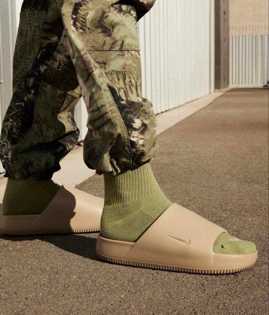 Nike ベージュ サンダル