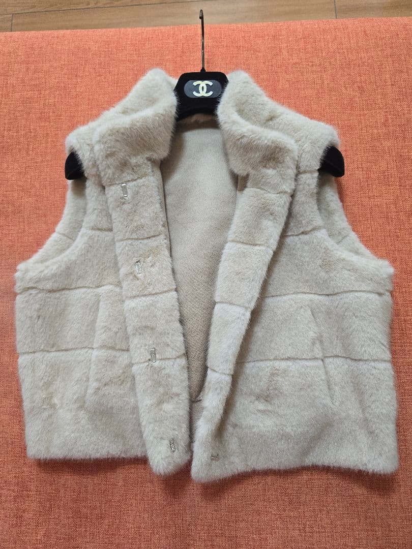 ミンクタッチ フェイクファー ブルゾンベスト ベージュ