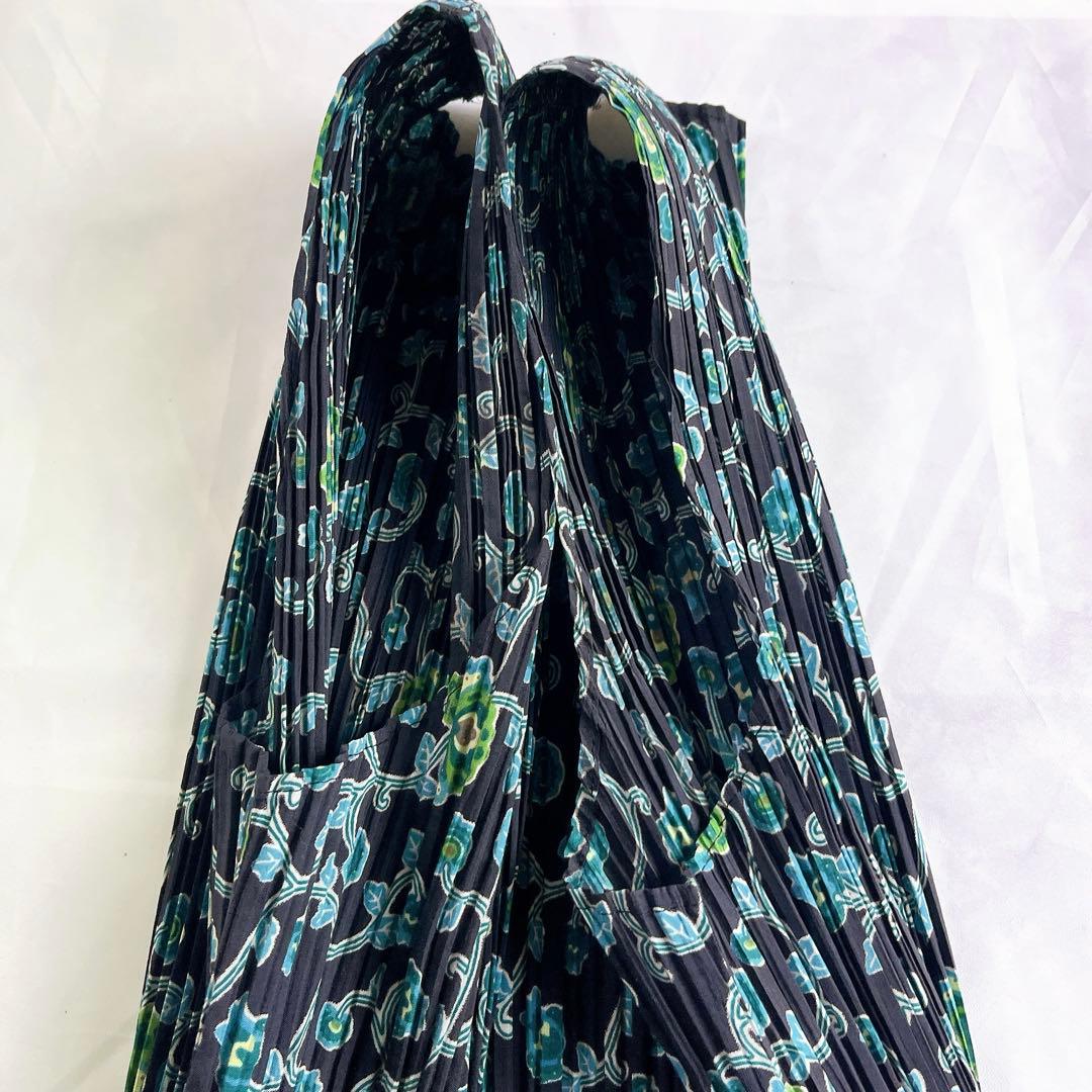 極美品✨イッセイミヤケ フェット プリーツワンピース 総柄 花柄 緑 2