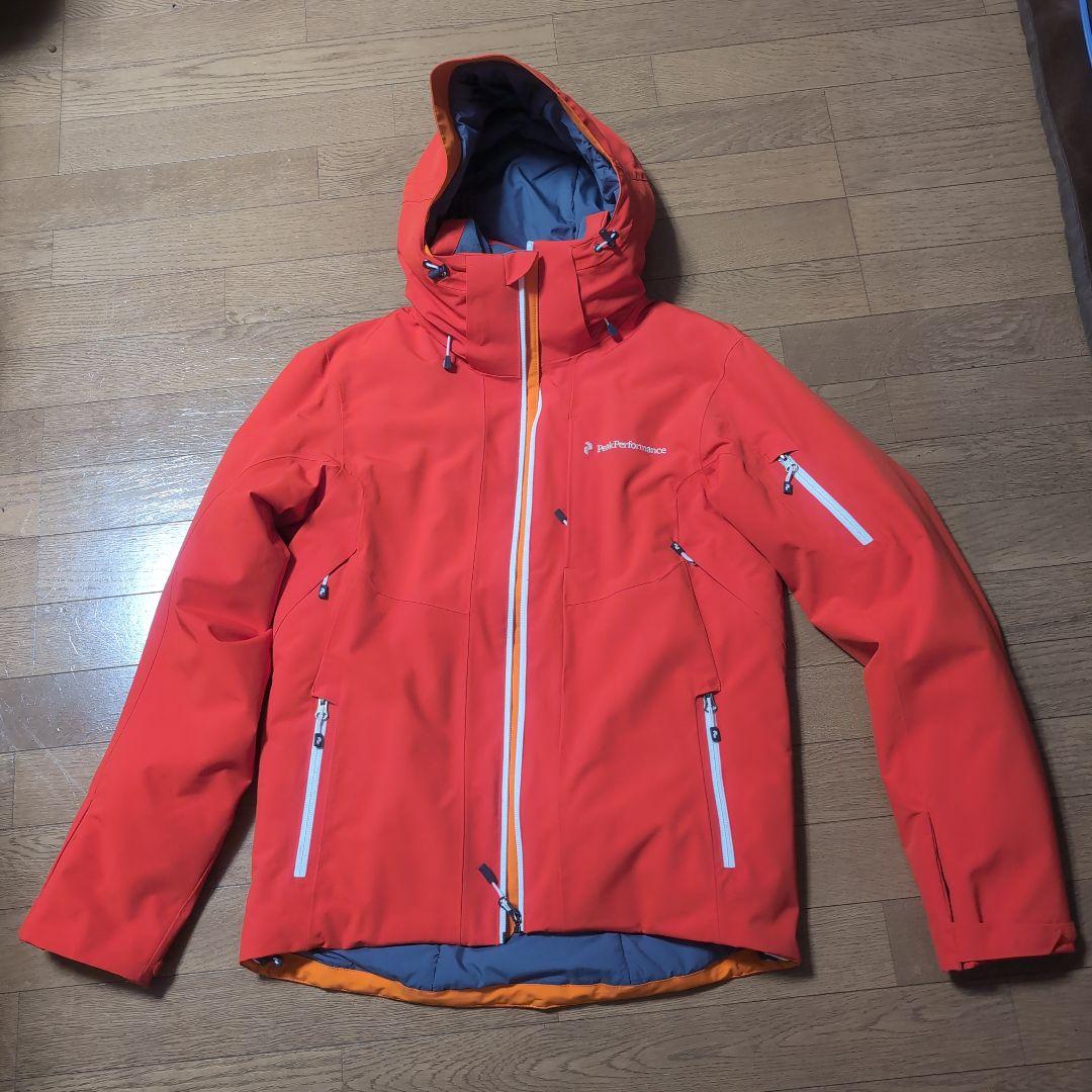 Peakperformance　スキーウェア