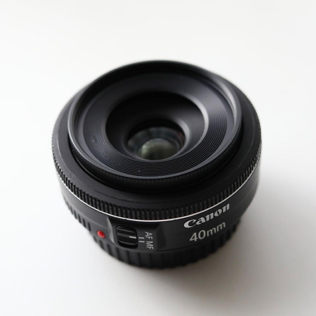 Canon EF 40mm f/2.8 STM +純正レンズフードES-52付き