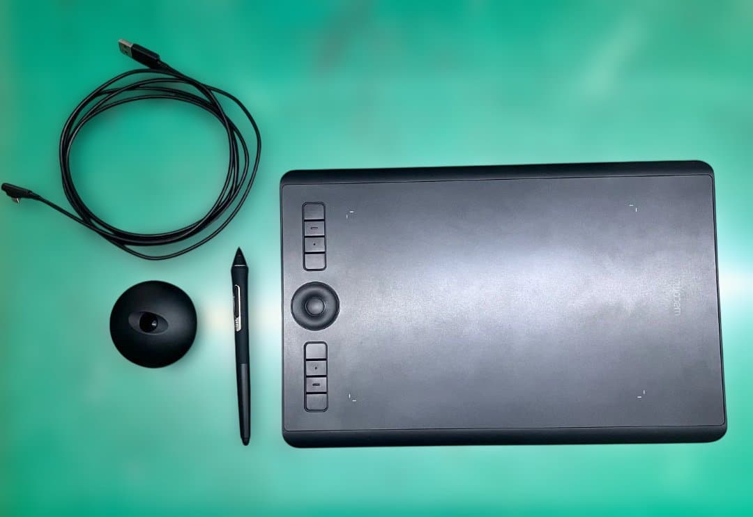 Wacom Intuos Pro Mサイズ　期間限定ボールペン付き