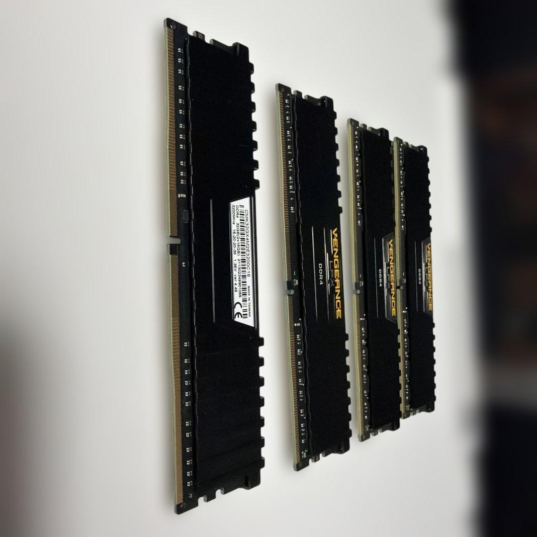 DDR4メモリ　デスクトップ用　16GB×4枚