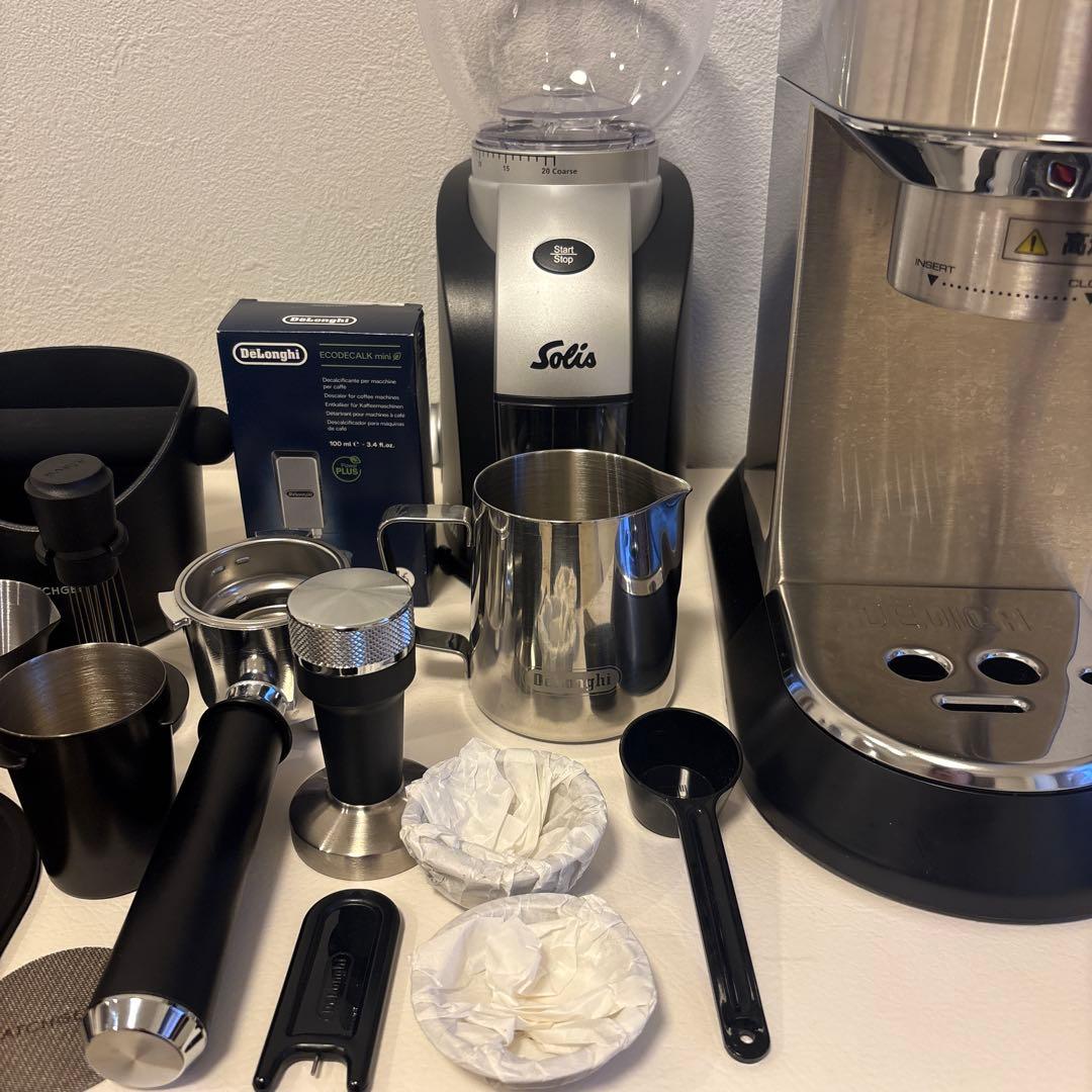 デロンギ　デディカ アルテ エスプレッソ・カプチーノメーカー EC885J