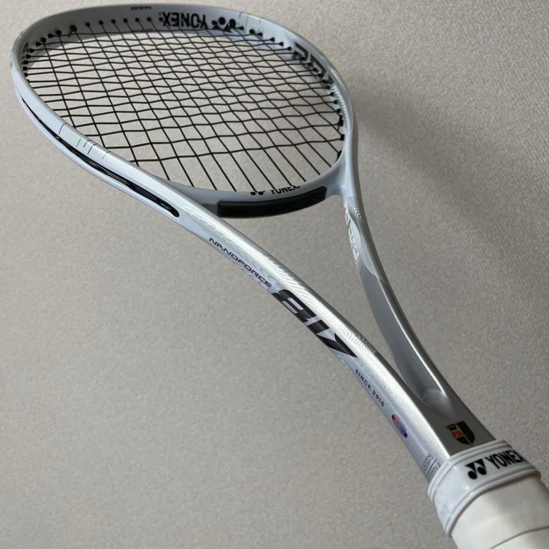美品 ナノフォース 8Vレブ ソフトテニスラケット