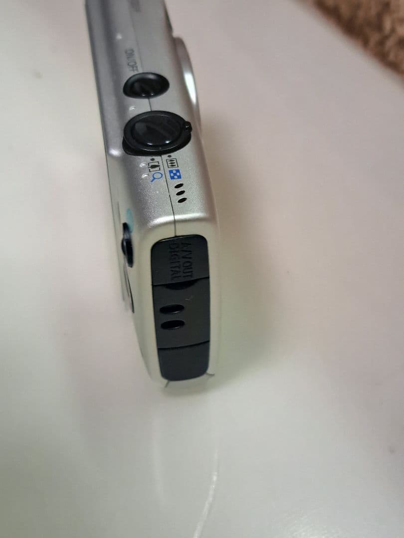 Canon IXY 100F HD Wi-Fi シルバー　デジタルカメラ