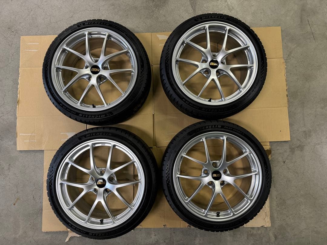 aki　美品！　BBS RI-A 030 PS5付き 18インチ4本セット