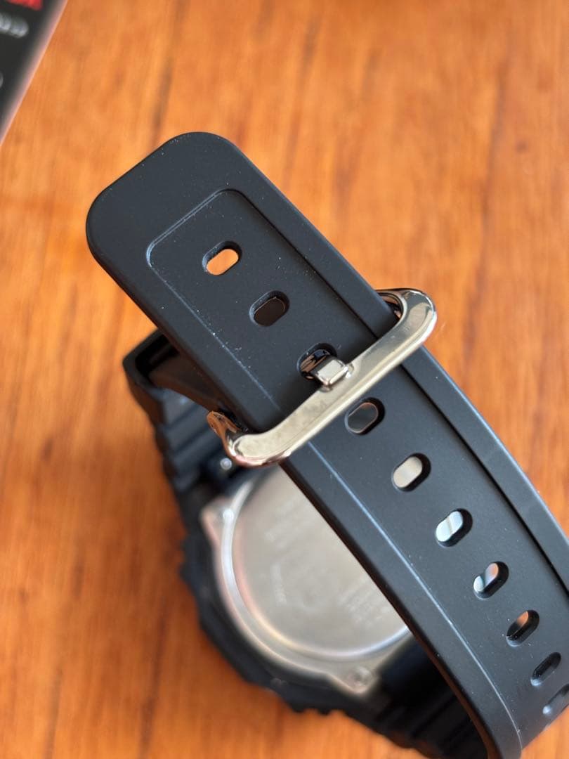 G-SHOCK GA-2100RL-1AIF 初代G-SHOCKカラー　中古品