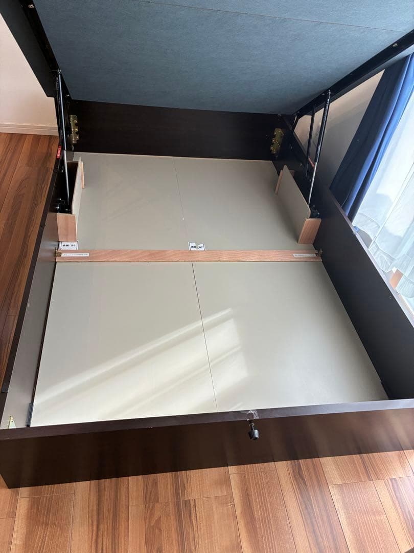 ニトリ　ダブルベッド　跳ね上げ式　ブラウン　マットレスなし