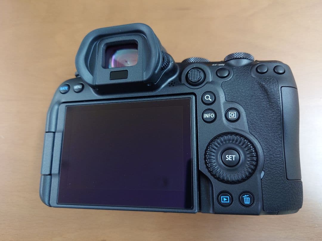 【ほぼ新品】（1400回）CANON キヤノン EOS R6ボディ