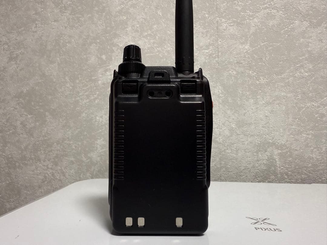 YAESU FT5D 2025年1月購入保証残あり！スピーカーマイク、急速充電器