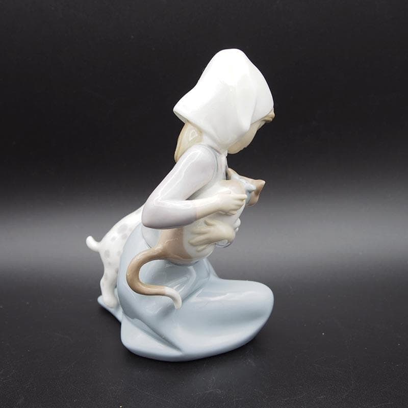 リヤドロ LLADRO 5032 少女と猫と犬 Little Friskies