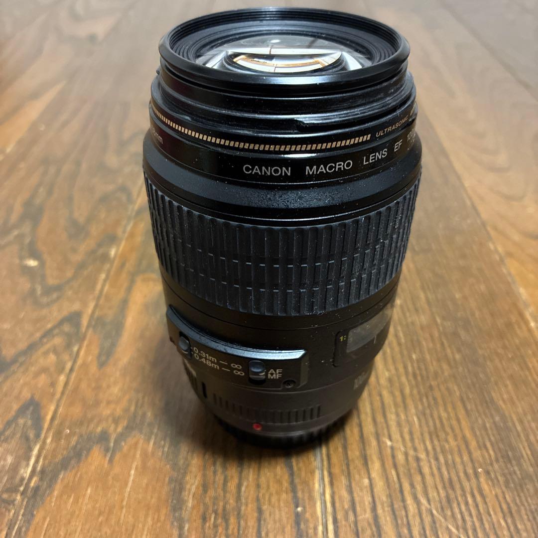 Canon EF 100mm f/2.8 USM マクロレンズ
