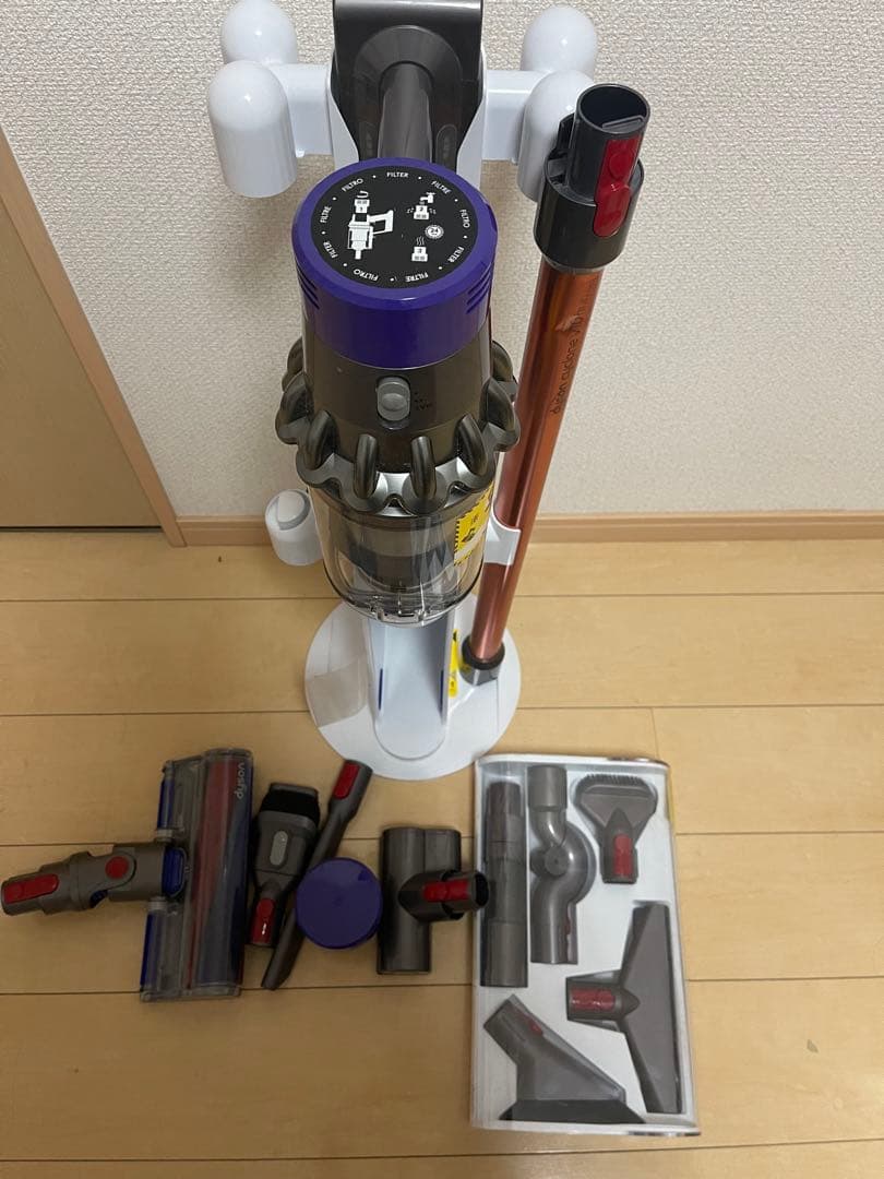 す*る様 【美品】dyson V10 SV12　純正フロアドック付エコーモード6