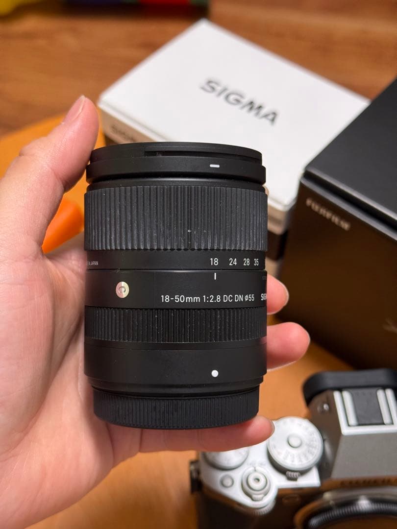 FUJIFILM X-T5 SIGMA 18-50mm F2.8 レンズ