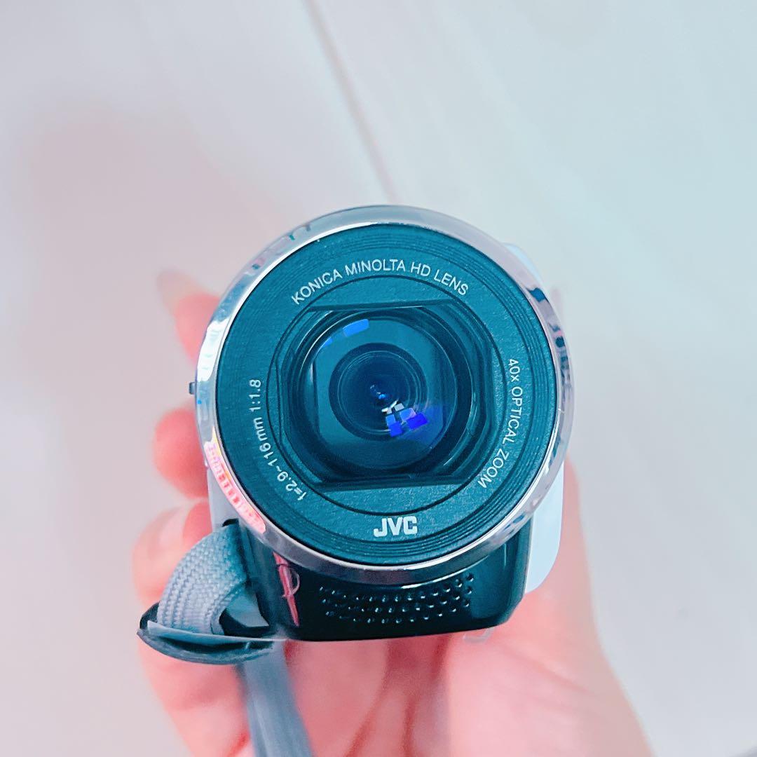 【最終値下】美品　エブリオ　Everio GZ-HM1770-W ビデオカメラ