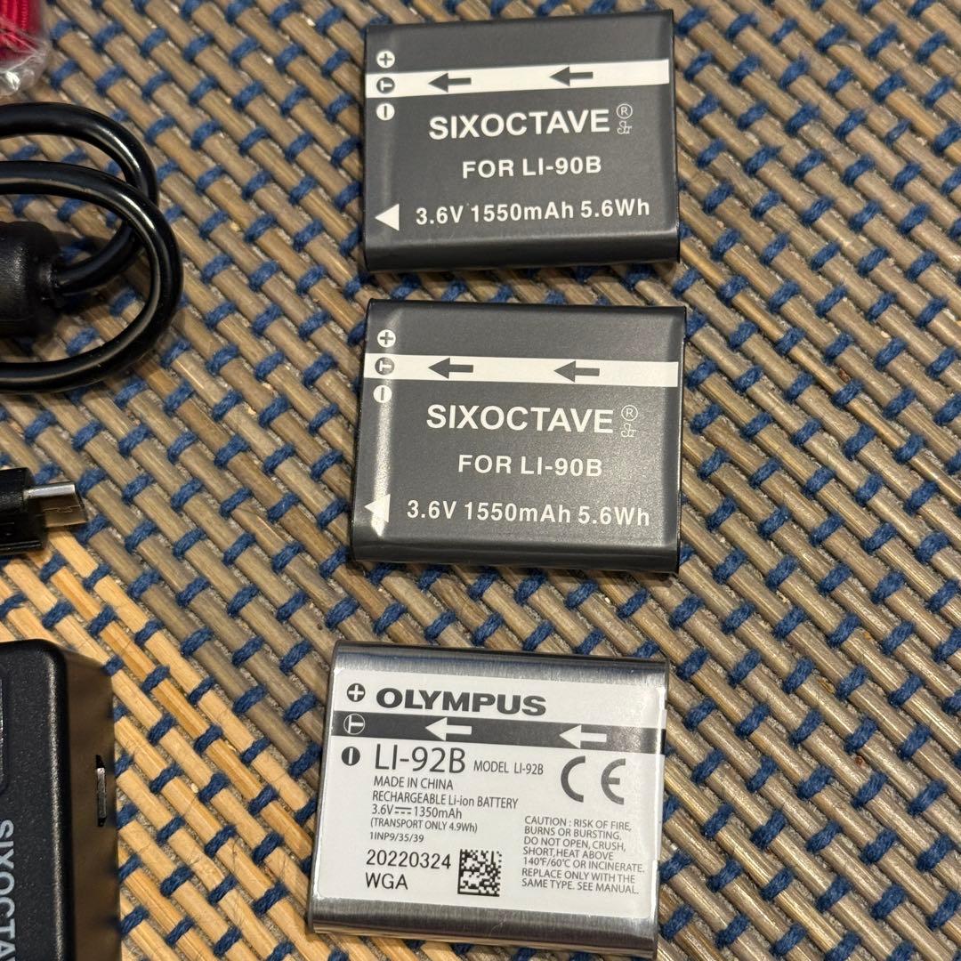 OLYMPUS Tough TG-6 レッド 本体と付属品