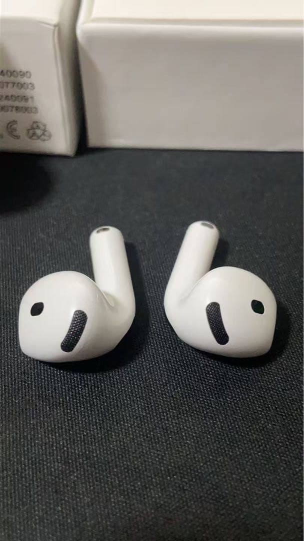 アボカドAirPods4アクティブノイズキャンセル 本体充電ケースと箱付き