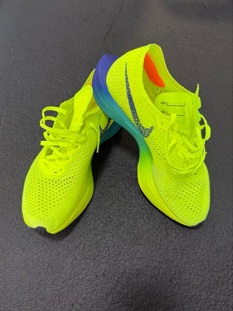 Nike ZoomX Vaporfly NEXT% 3 蛍光イエロー