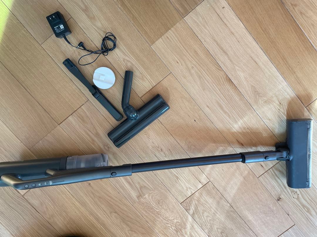 Panasonic スティッククリーナー 本体 充電器付き　MC-SB85K