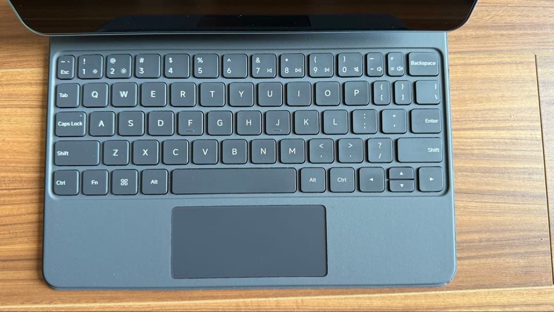 Xiaomi Pad 7 + 純正フォーカスキーボード