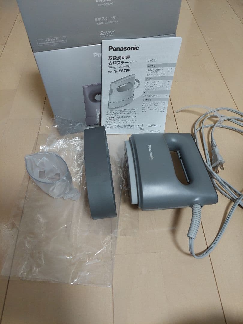 【美品 箱付・説明書◯】パナソニック 衣類スチーマー NI-FS780-H