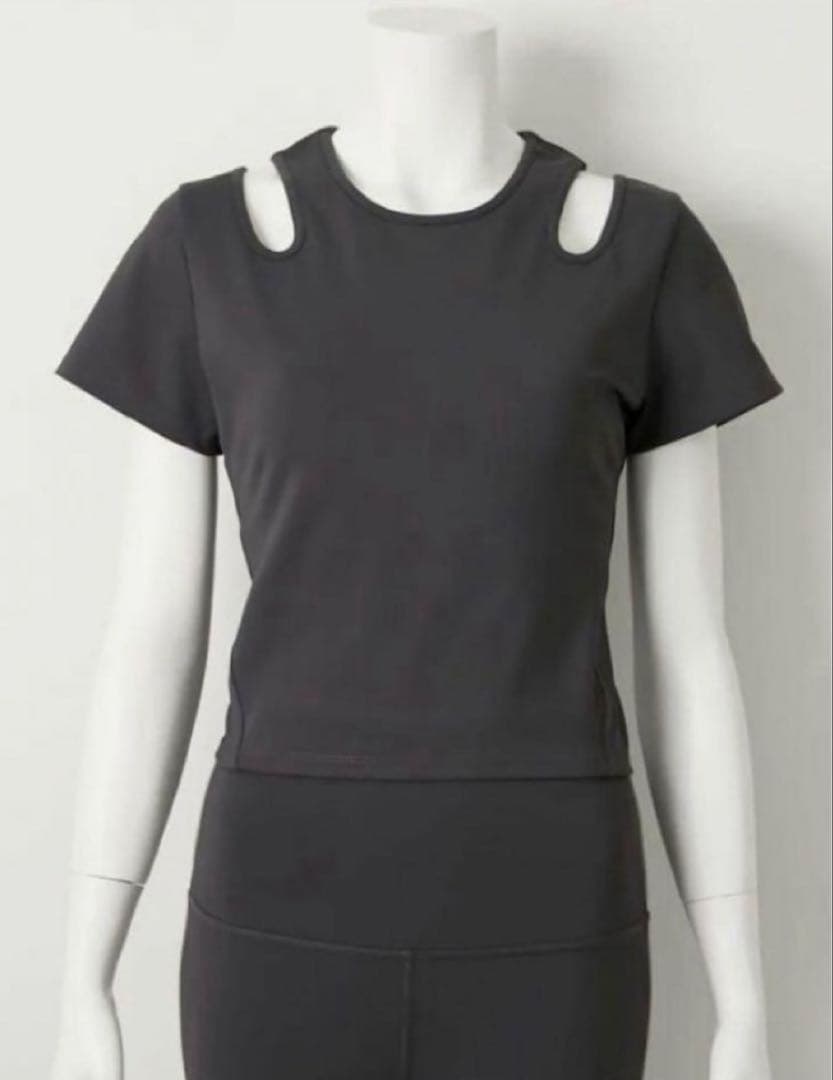 新品未使用　滝沢眞規子さん　TAKIMAKI トレーニングウェア　上下