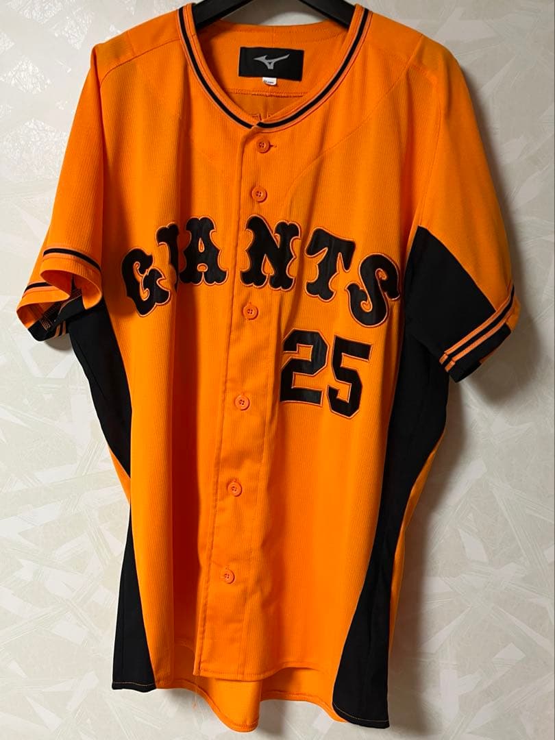 ジャイアンツ　巨人　　岡本和真　ユニフォーム　橙魂ユニ　オレンジ