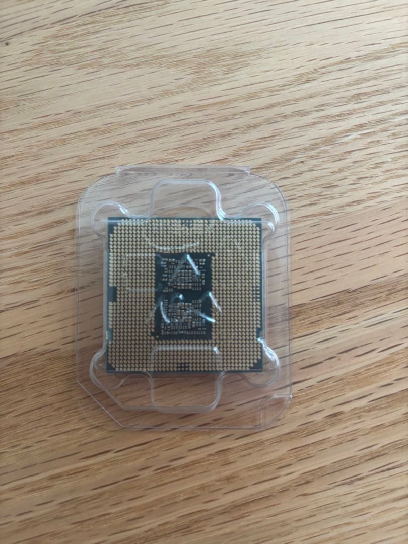 Intel Core i9-10900K 中古品