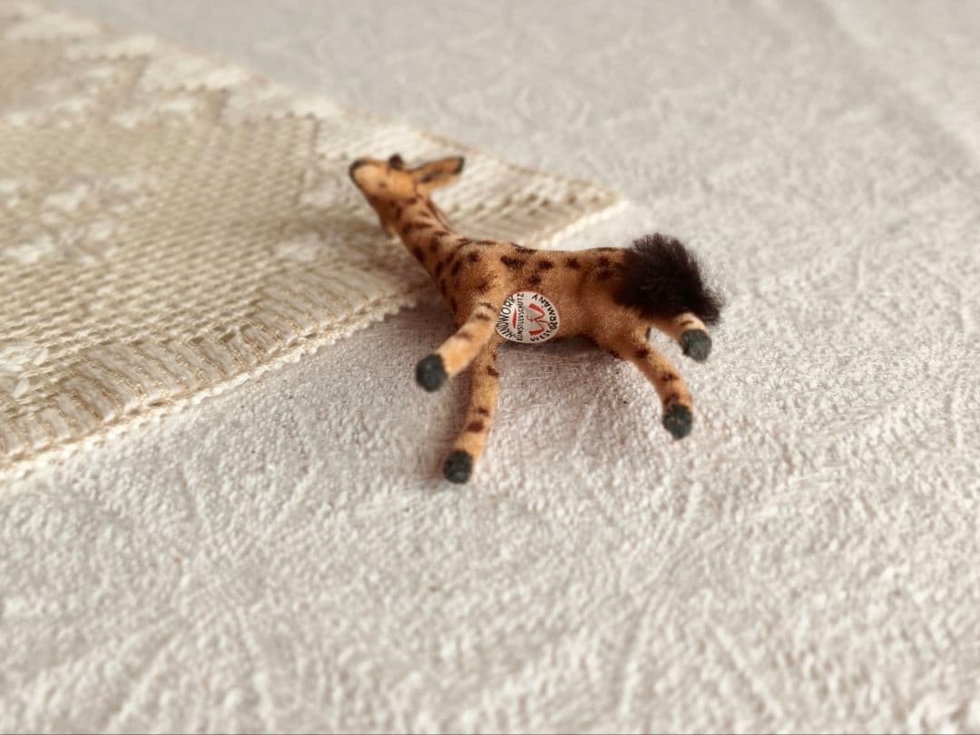 【ちびたんさま】vintage figure ୨୧ 子どもの キリンさん