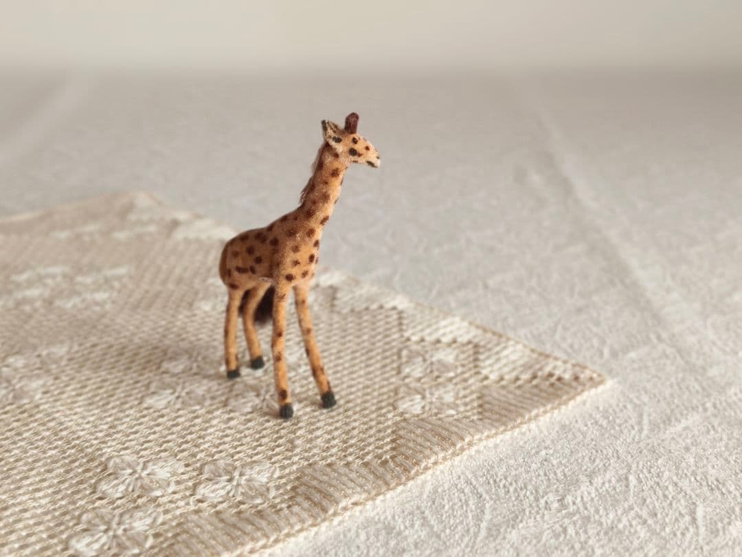 【ちびたんさま】vintage figure ୨୧ 子どもの キリンさん