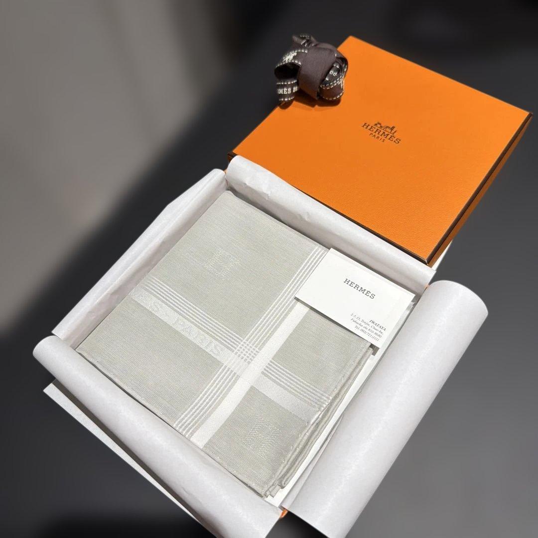HERMES グレー ストライプ ハンカチ