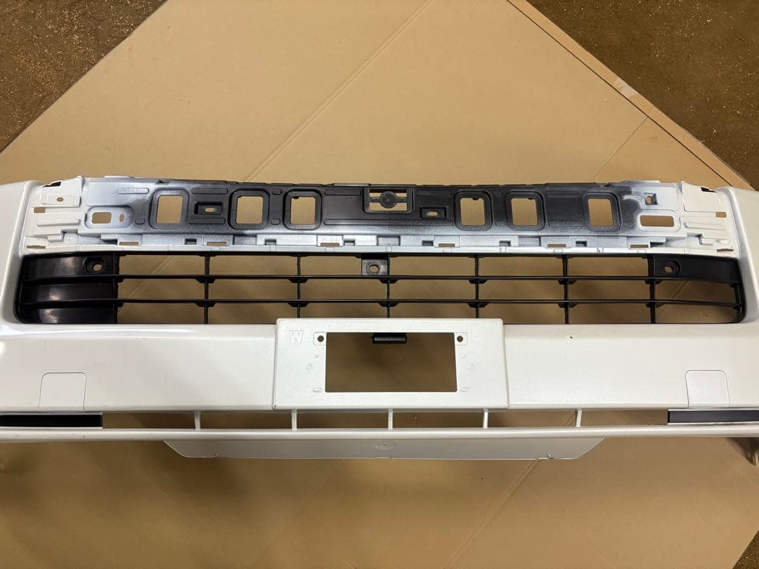 ハイエース ワイド 純正 フロントバンパー