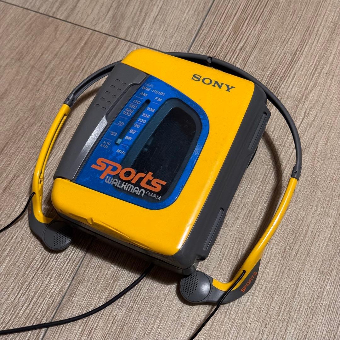 90’s SONY SPORTS 本体 ＋ イヤホン 付き 90年代 カセット