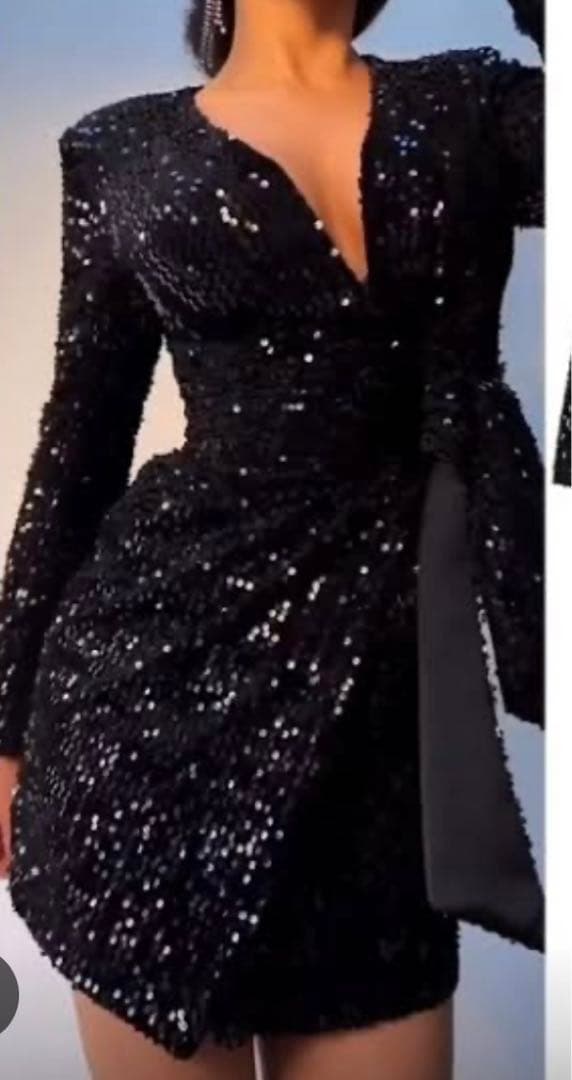 新品タグ付　ZARA スパンコールミニワンピース