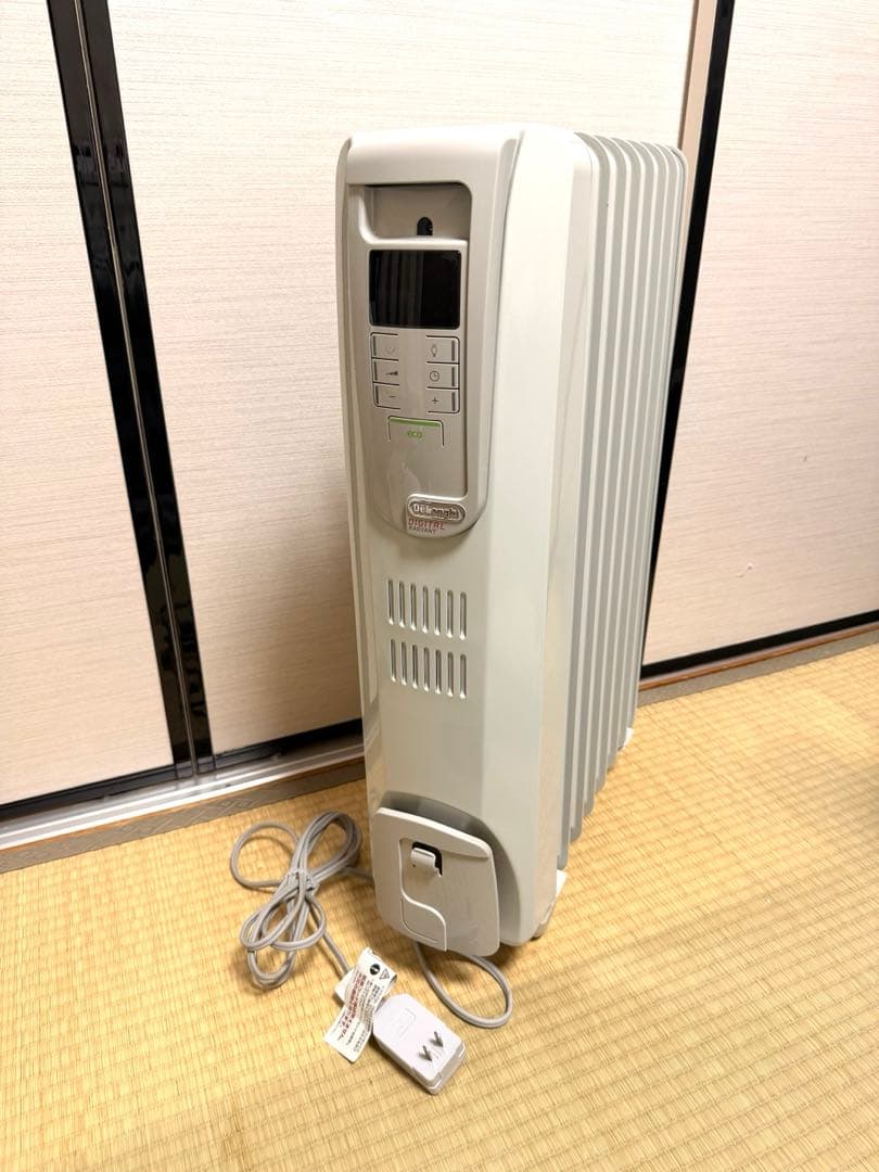 De'Longhiデジタルラディアント オイルヒーターKHD410812-GC