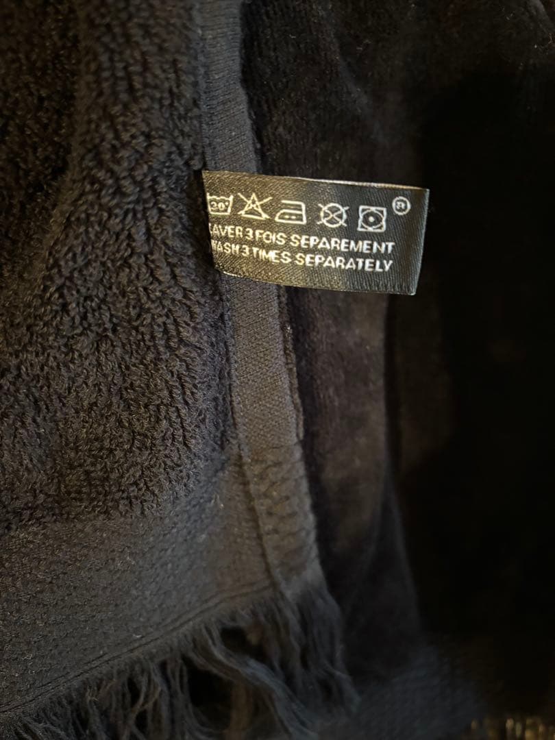 CHANEL フリンジ付き黒タオル　ブランケット