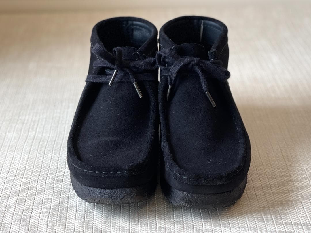 【美品】クラークス ワラビー ブーツ（ブラックスエード）