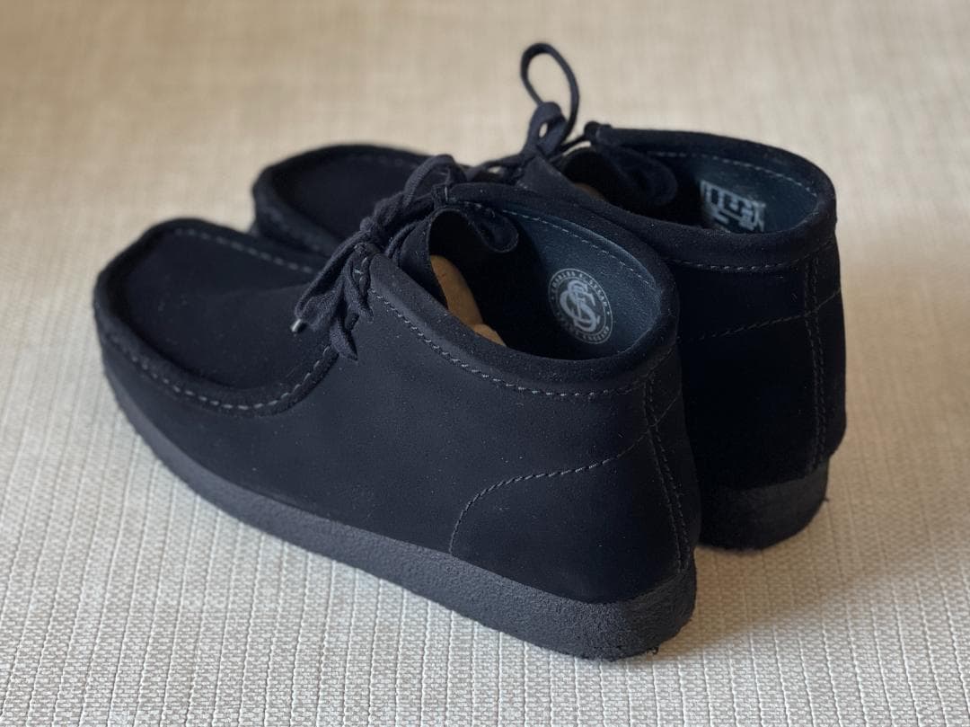 【美品】クラークス ワラビー ブーツ（ブラックスエード）